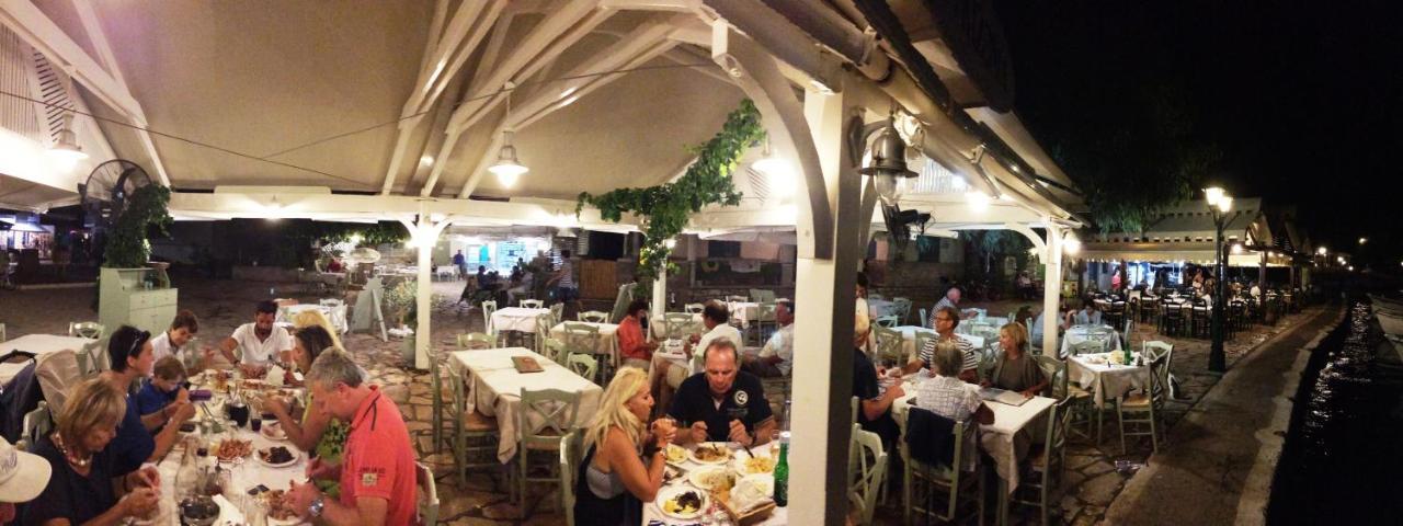Steinturm Mit Dach-Terrasse Zwischen Fluss, Meer Und Gebirge- Spiti Pirgos Paralia Sergoulas Eksteriør billede